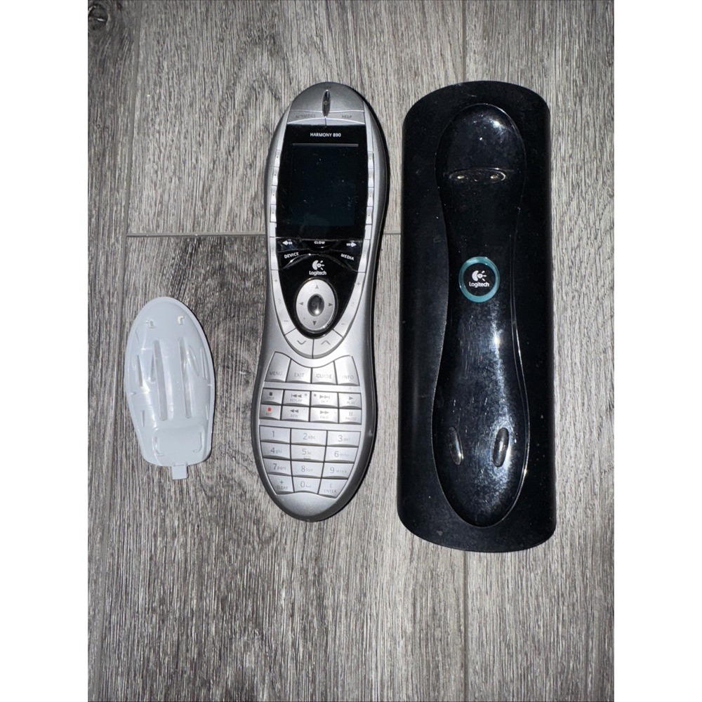 Logitech Harmony 890 R-RG7 Universal Remote Control (Parts Only Read Description